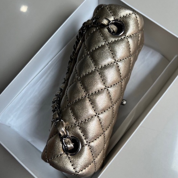 ‼️SOLD‼️Limited edition Gold classic mini8 - Picture 4 of 17